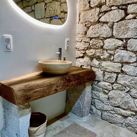 Le Causse En Quercy بيت للعطل *